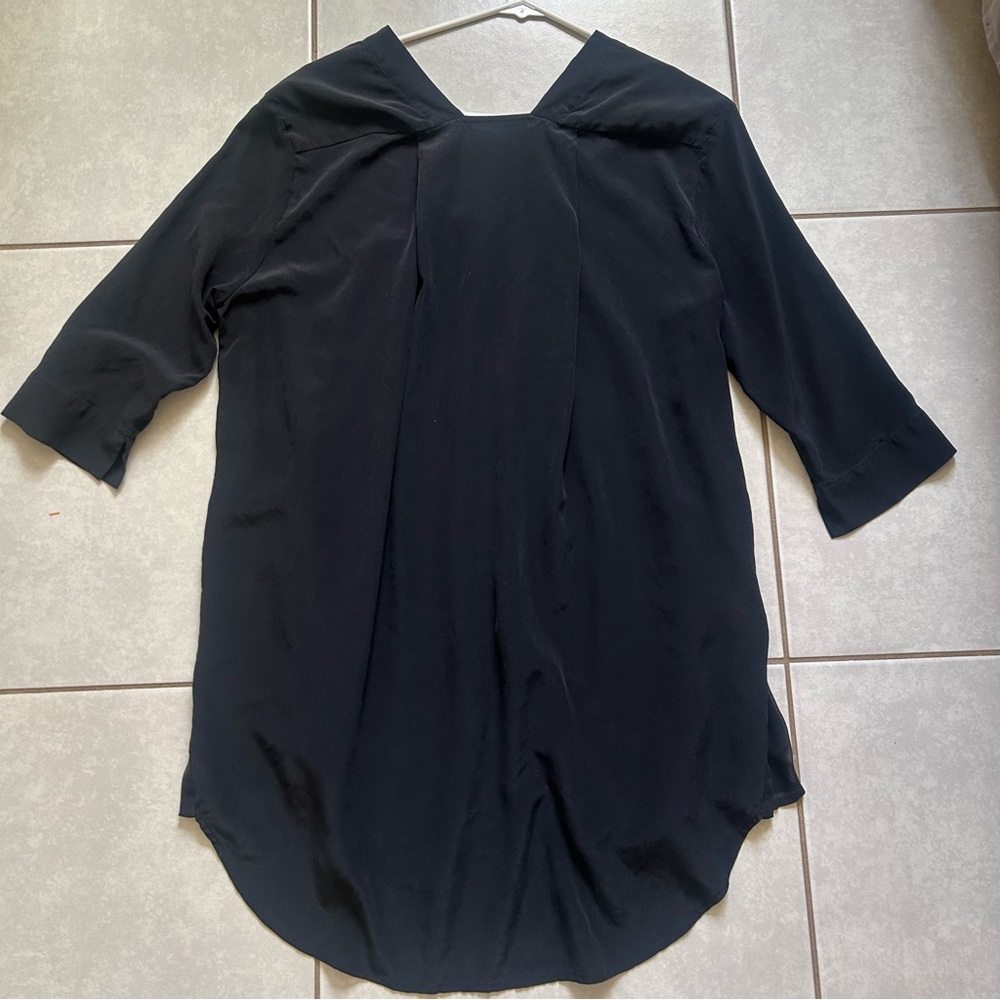 AllSaints tunic dress featuring a v-neckline - Picture 7 of 8
